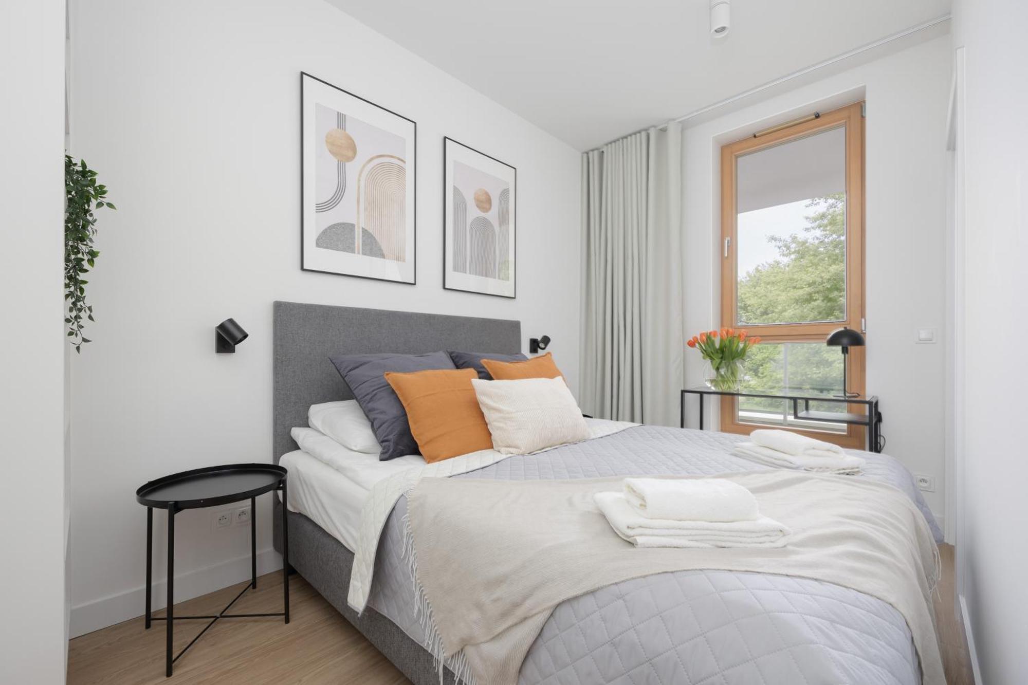 Domaniewska With Parking Mokotow By Renters Prestige Warszawa