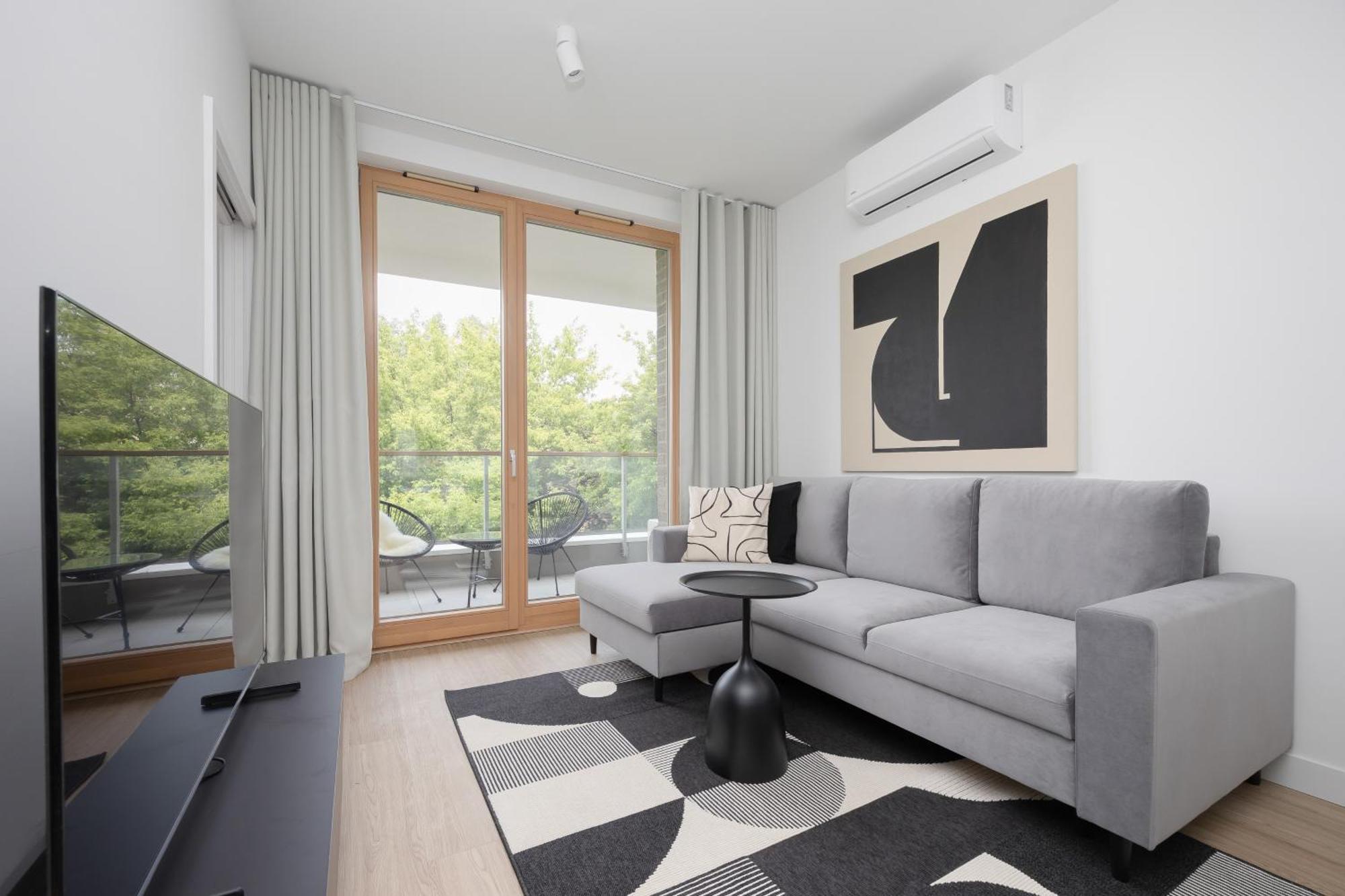 Domaniewska With Parking Mokotow By Renters Prestige Warszawa