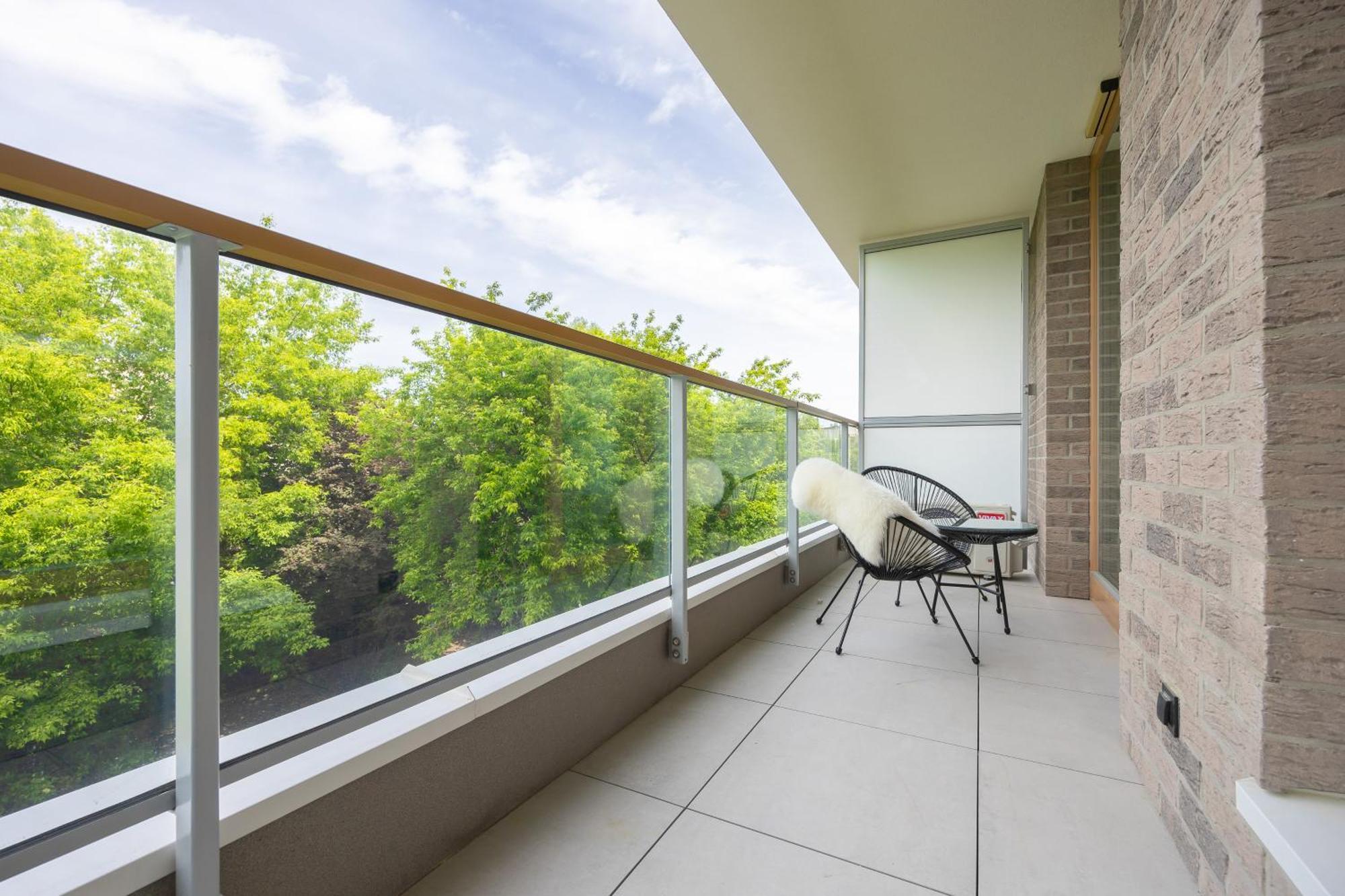 Domaniewska With Parking Mokotow By Renters Prestige Apartament