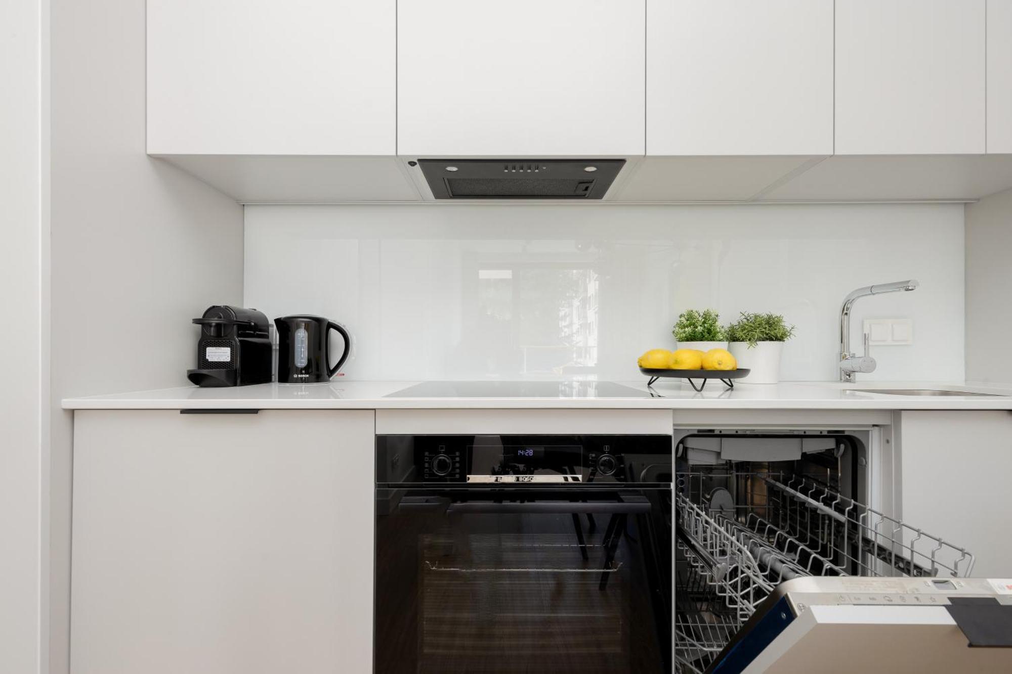 Domaniewska With Parking Mokotow By Renters Prestige * Warszawa