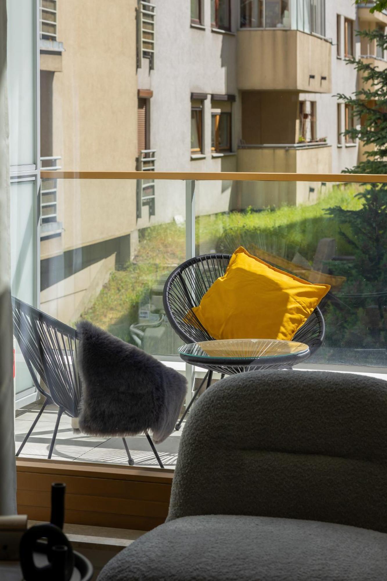 Domaniewska With Parking Mokotow By Renters Prestige Apartament *